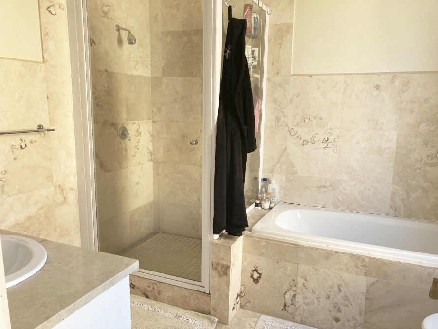 To Let 3 Bedroom Property for Rent in Avignon Western Cape